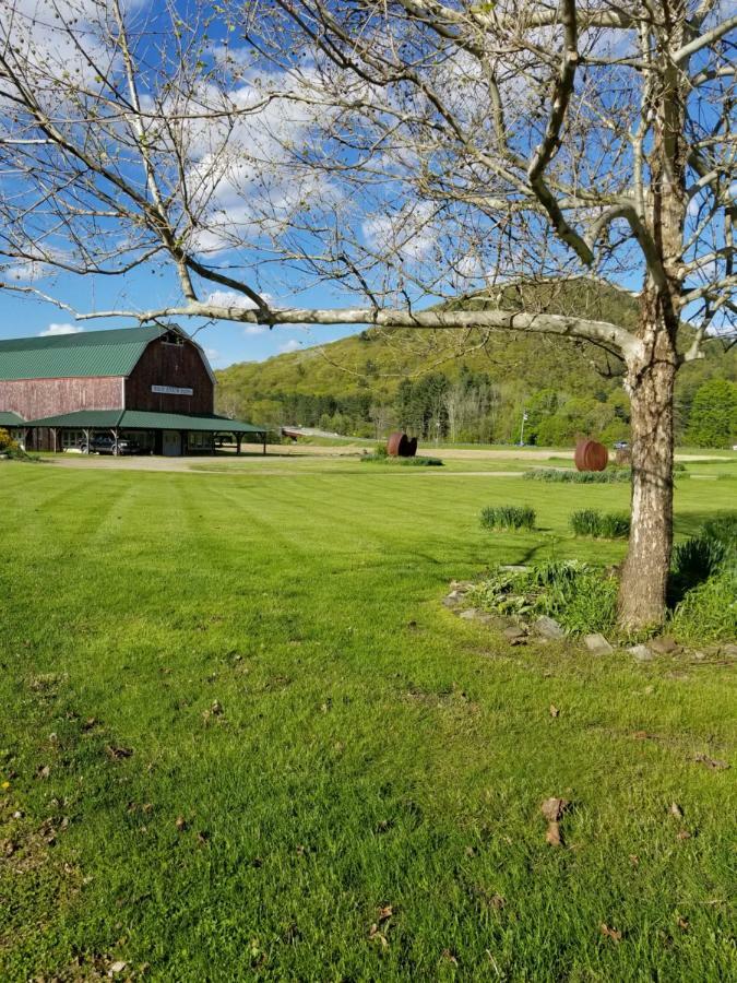 The Inn At White Hollow Farm Salisbury 외부 사진